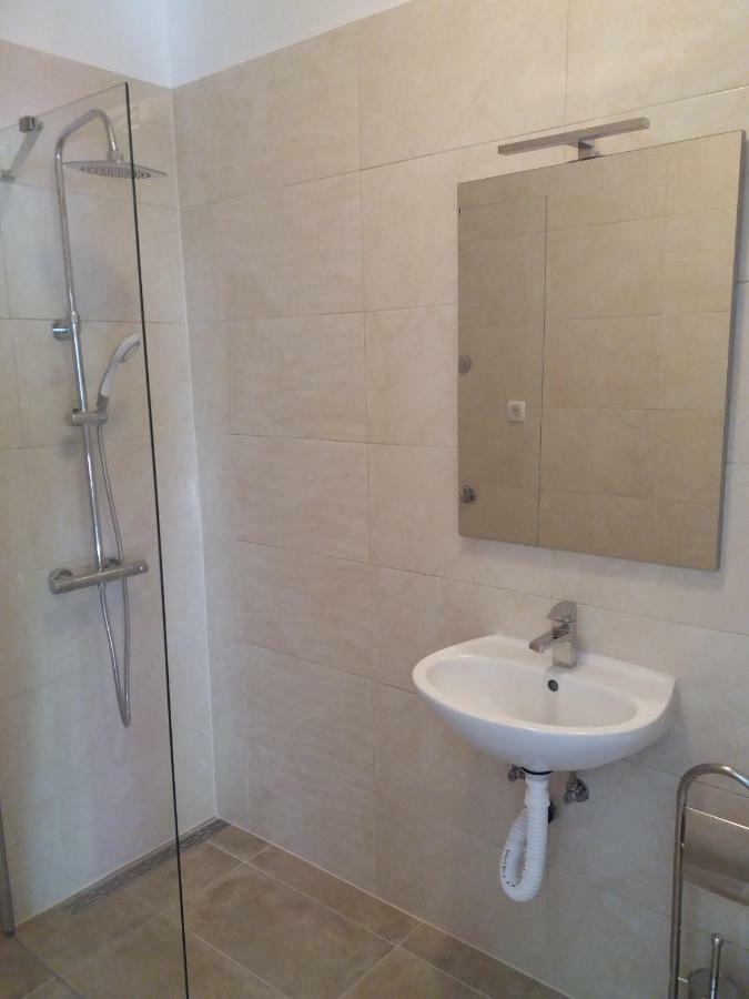 Olivera Apartments พูลา ภายนอก รูปภาพ